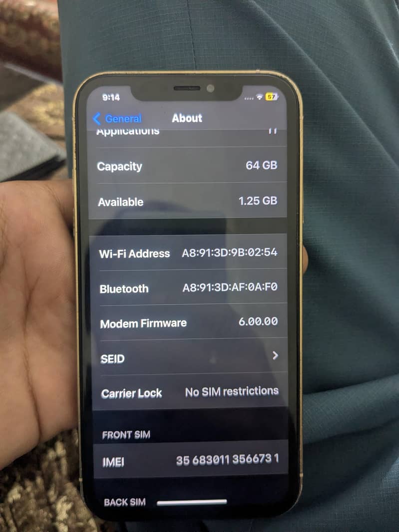 Apple iPhone XR 4
