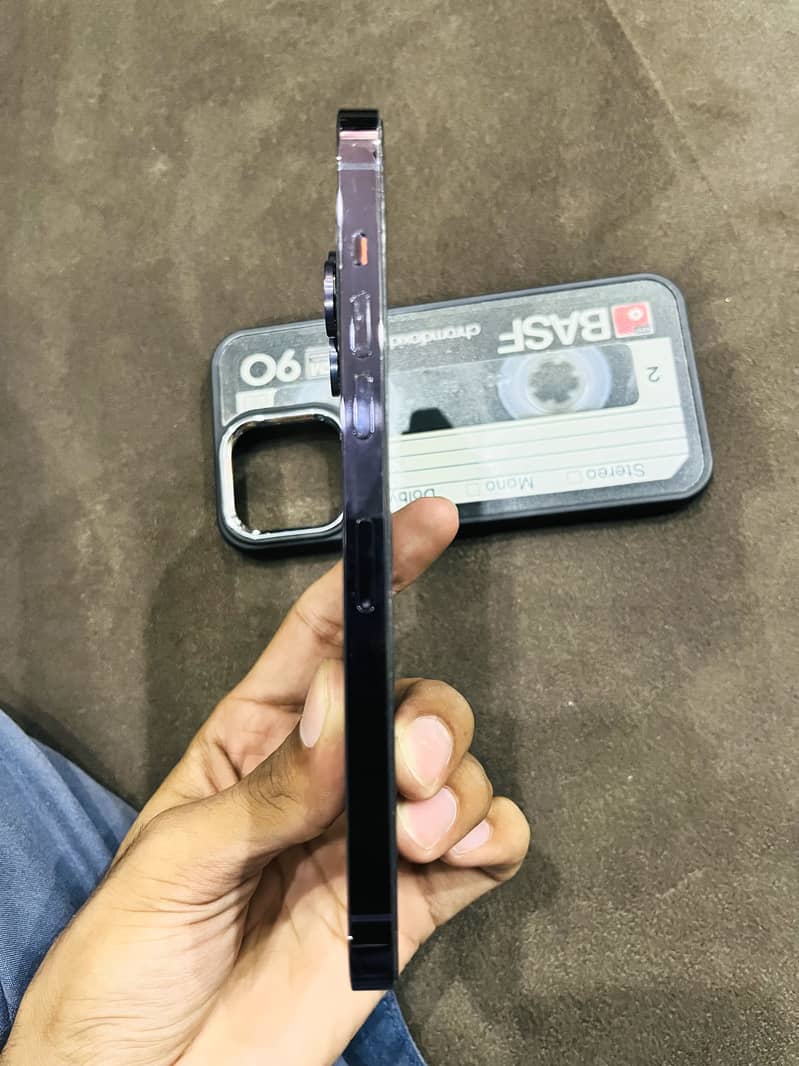 Apple iPhone 14 Pro Max 3