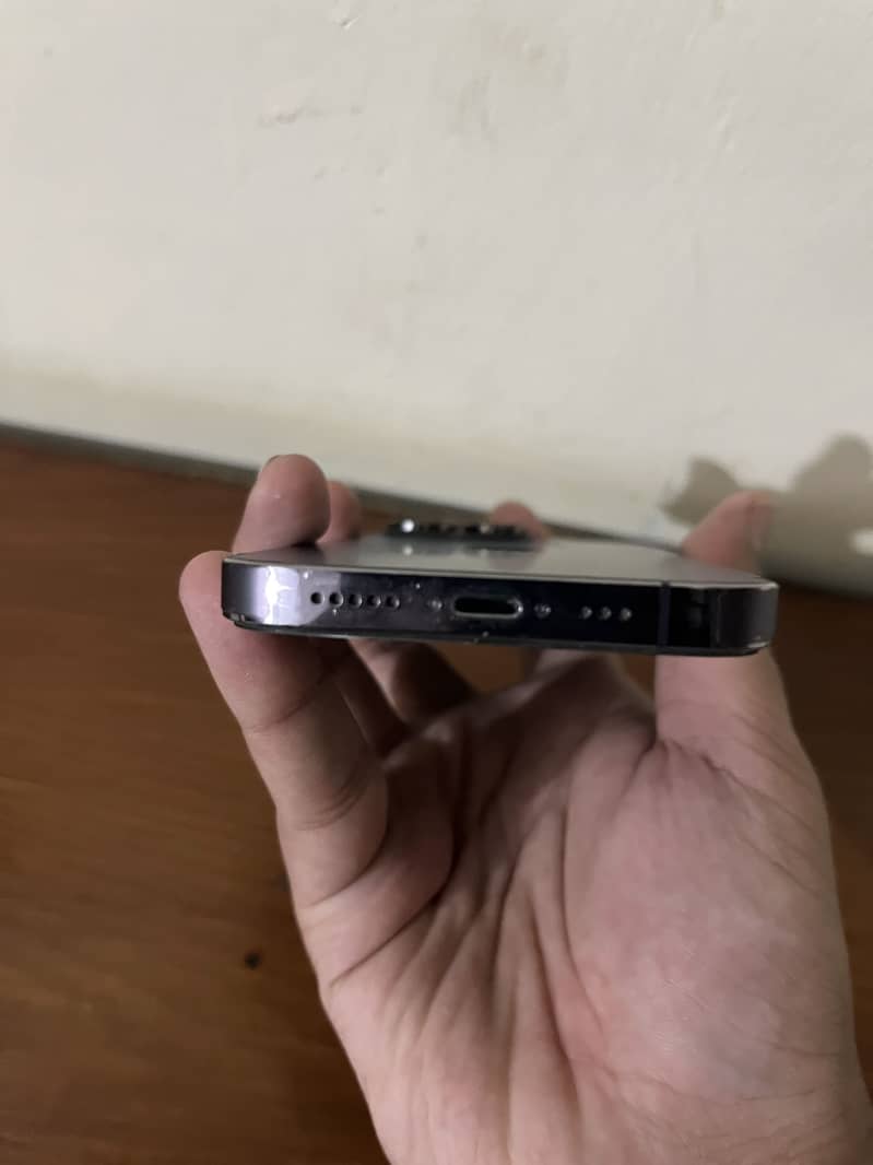 Apple iPhone 14 Pro 2