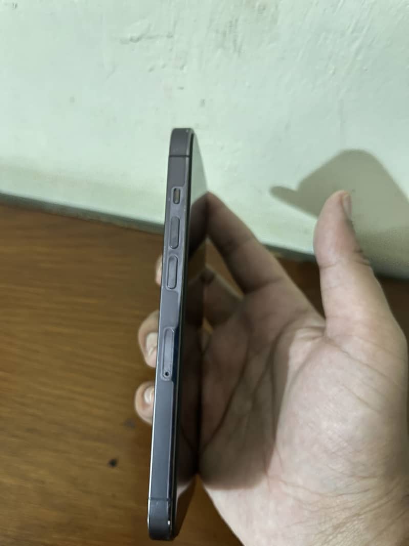 Apple iPhone 14 Pro 4
