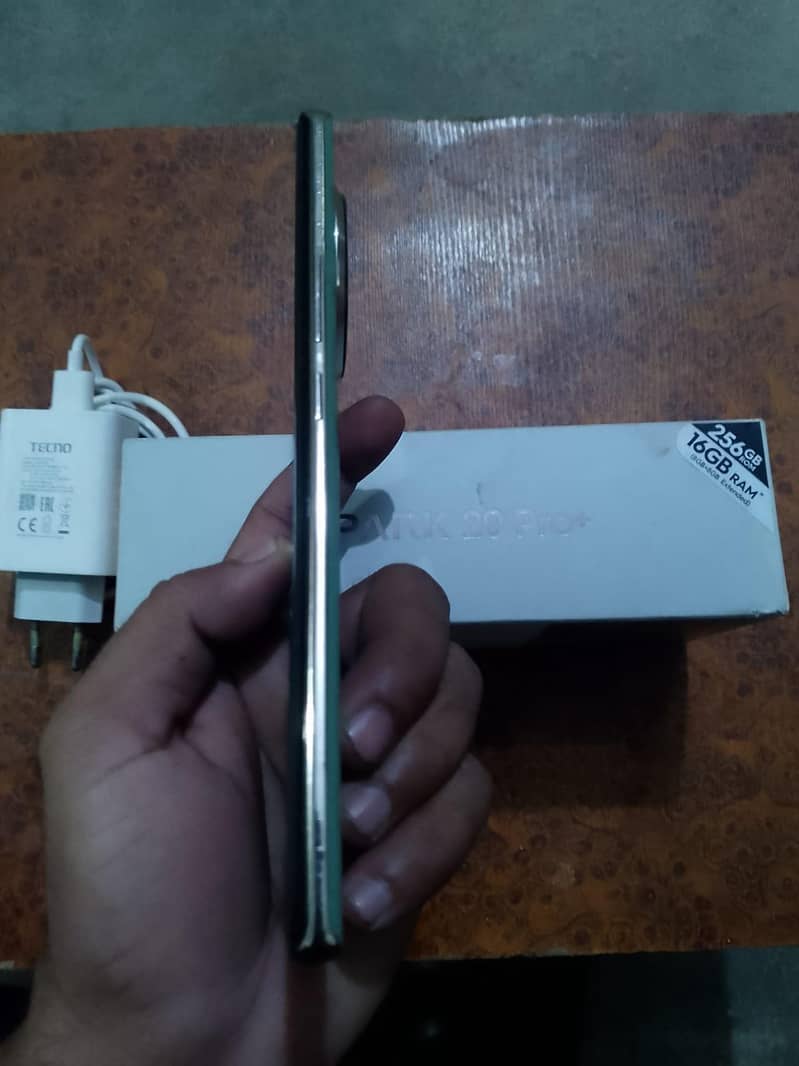 Tecno Spark 20 Pro Plus 4