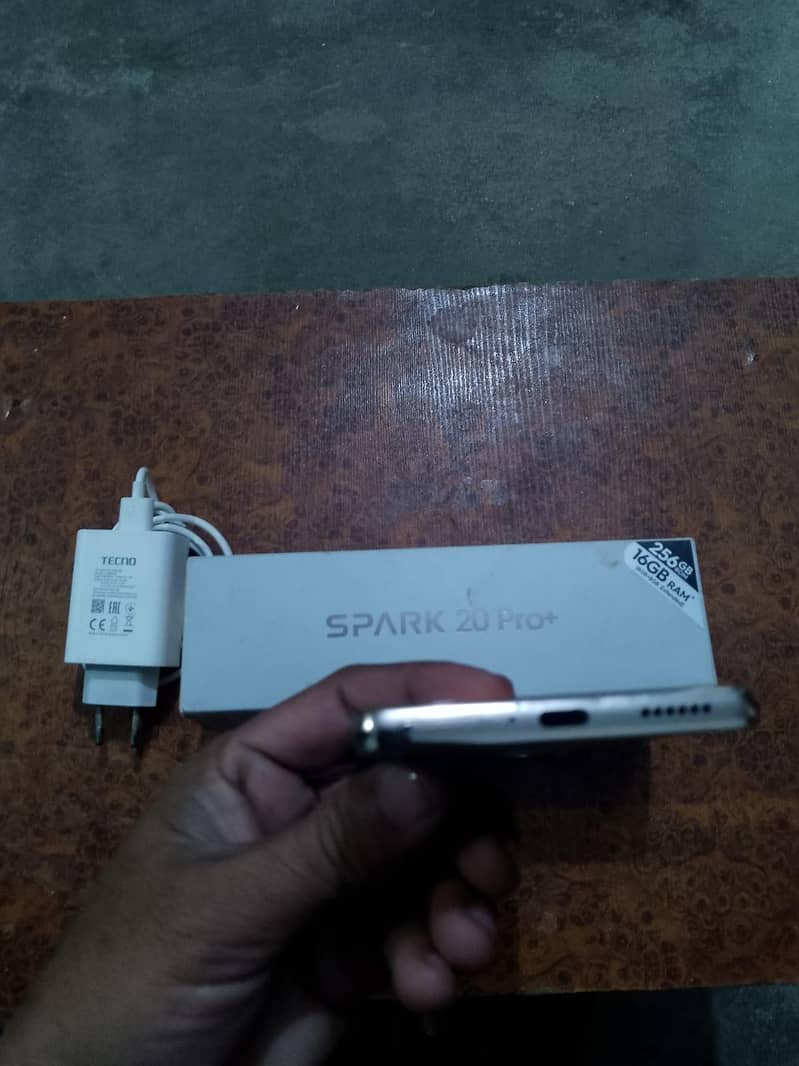 Tecno Spark 20 Pro Plus 5