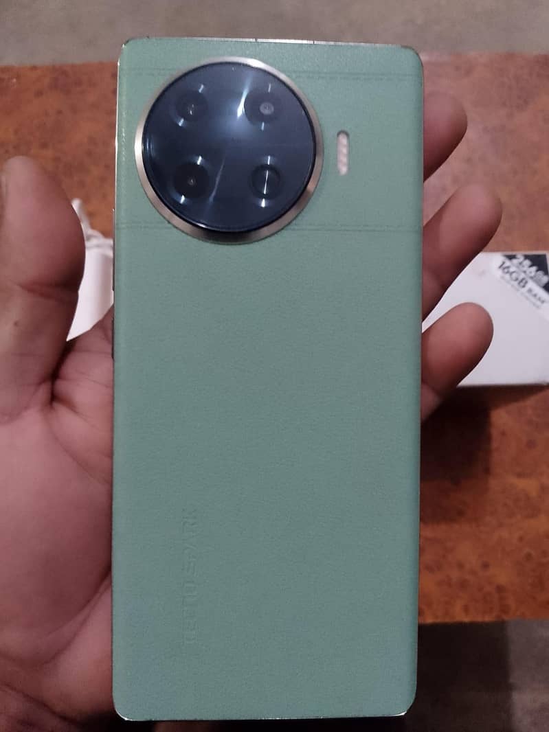 Tecno Spark 20 Pro Plus 7