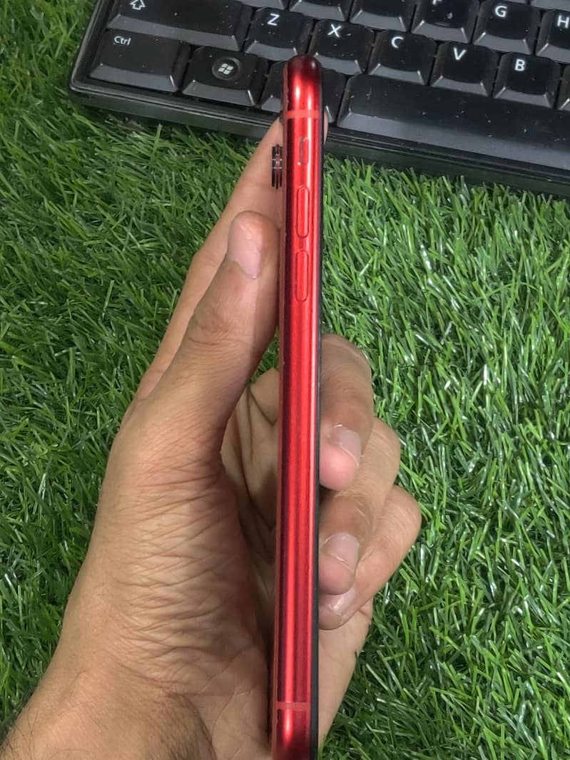 Apple iPhone XR 1