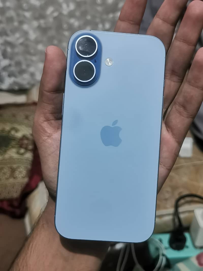 Apple iPhone 17 5