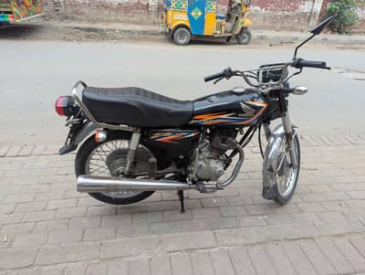 Honda CG 125 2018 black 1st Owner. 0301-6813368.