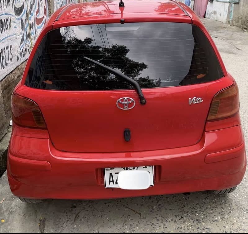 Toyota Vitz 2004 3