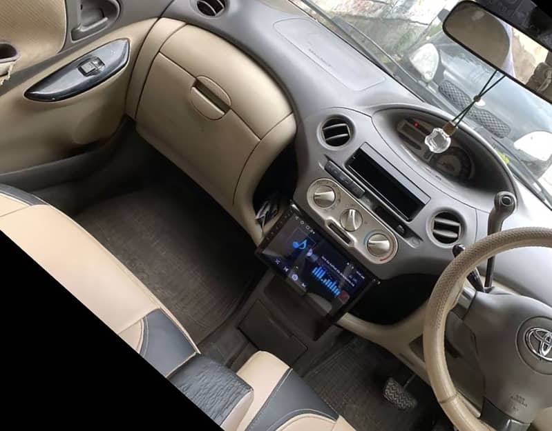 Toyota Vitz 2004 6