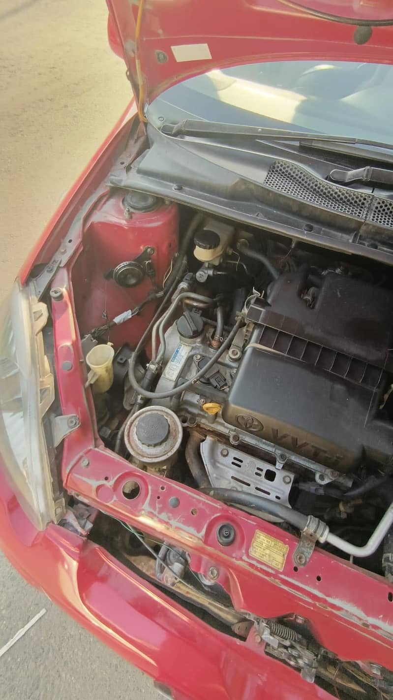 Toyota Vitz 2004 8