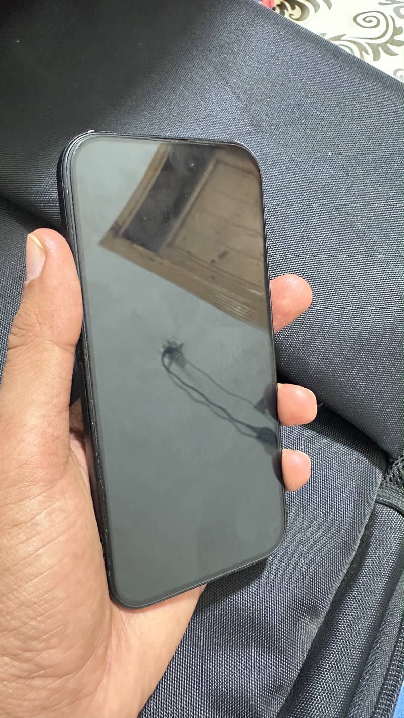Apple iPhone 15 6