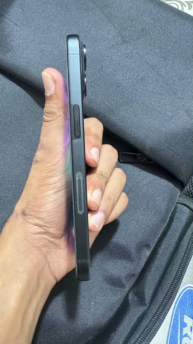 Apple iPhone 15 7