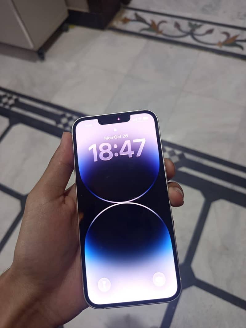 Apple iPhone 14 2