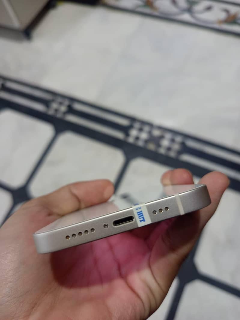 Apple iPhone 14 7