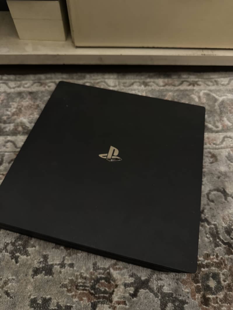 PS4 pro 1TB ORIGINAL 2