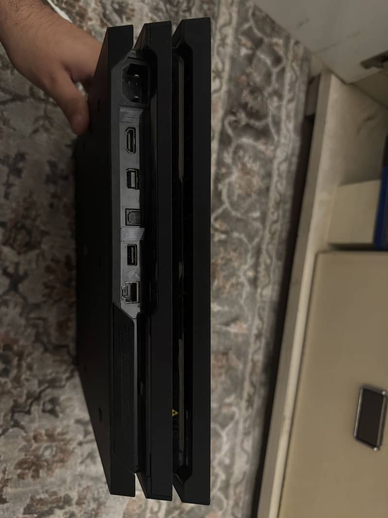 PS4 pro 1TB ORIGINAL 3