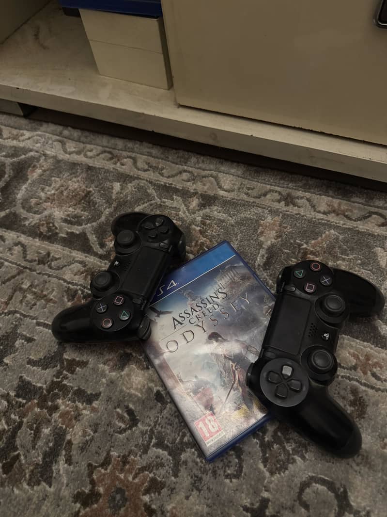 PS4 pro 1TB ORIGINAL 4