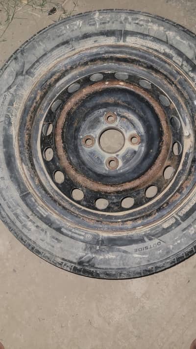 vits car rim with tyre and toub