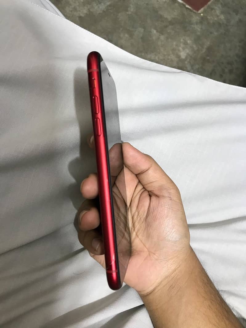 Apple iPhone XR 1