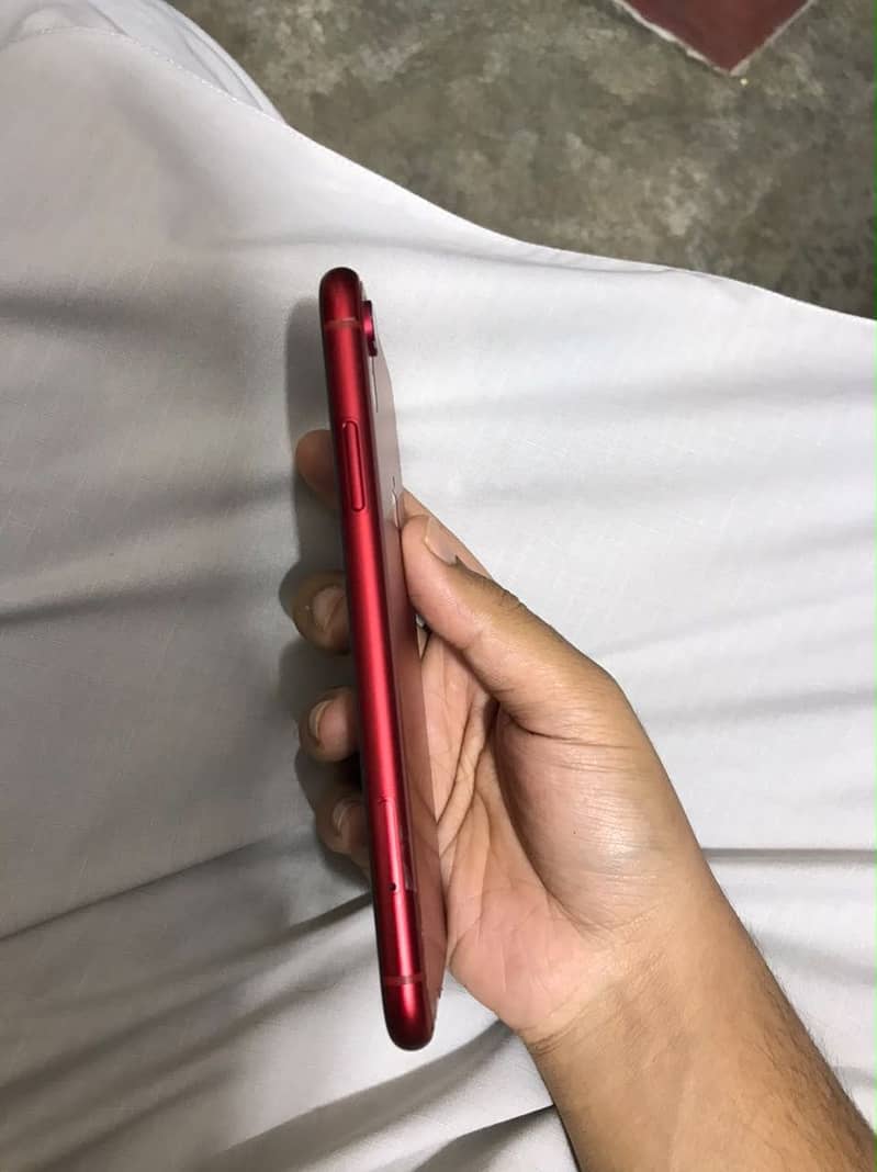 Apple iPhone XR 3