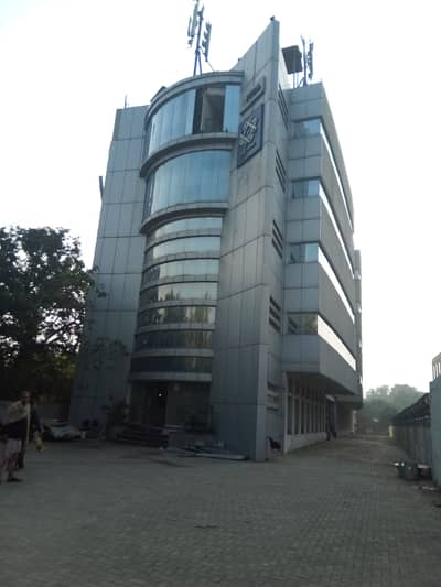 GULBERG ESTATE OFFER,4 KANAL COMMERCIAL BUILDING FOR RENT IN MAIN BOULEVARD GULBERG MALL ROAD LAHORE