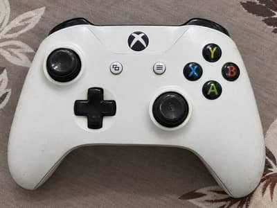 Original Xbox One Wireless Controller – White – Used