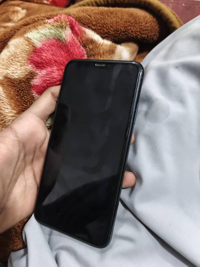 Apple iPhone 11 Pro Max 1