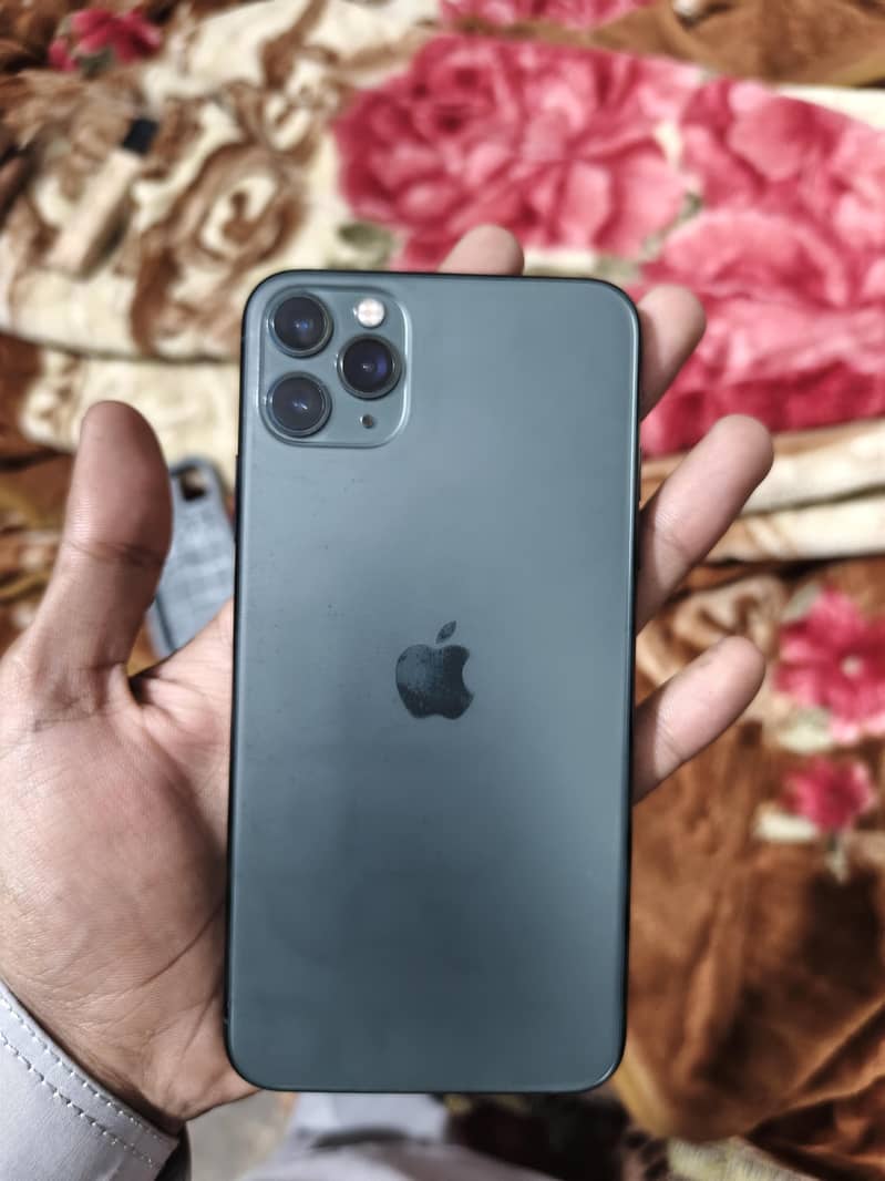 Apple iPhone 11 Pro Max 7