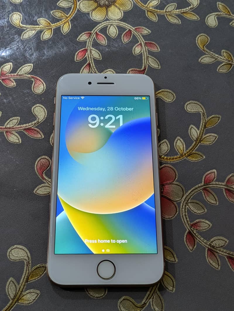 Apple iPhone 8 1