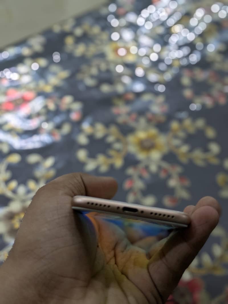 Apple iPhone 8 5