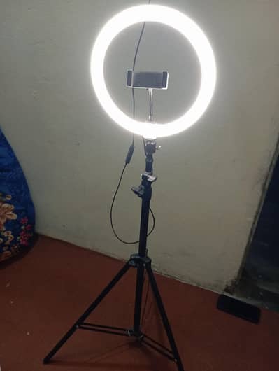 mobile stand. . . 3 light mode . yellow white blue