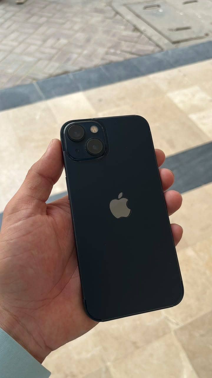 Apple iPhone 13 5