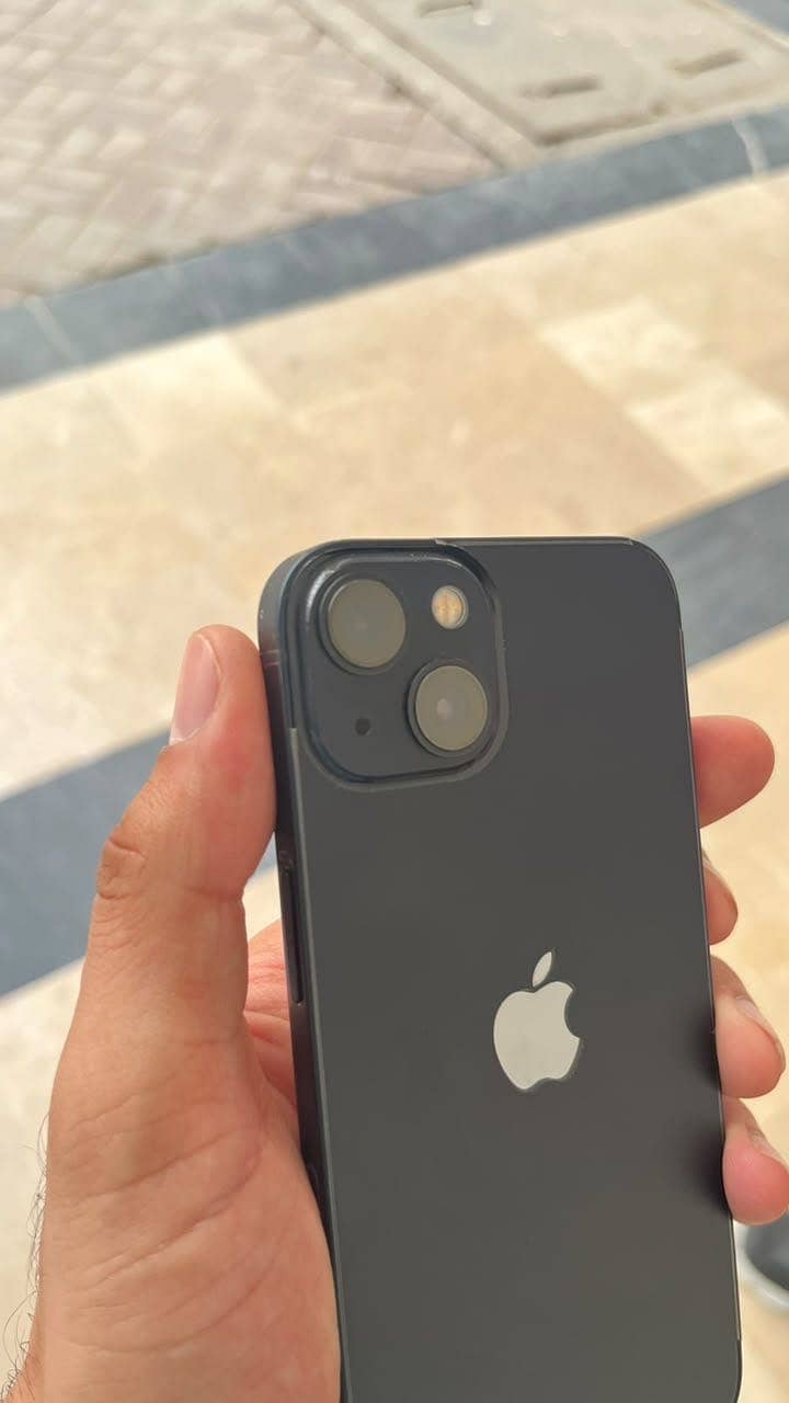 Apple iPhone 13 7
