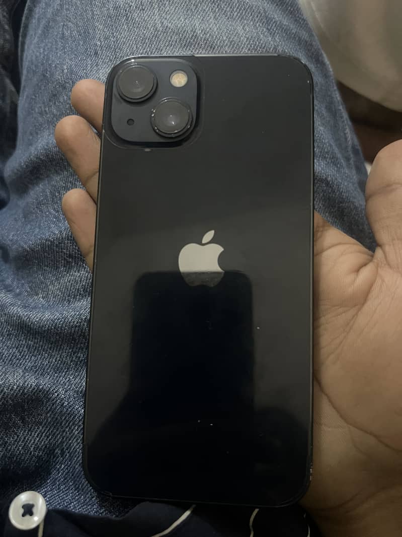 Apple iPhone 13 4