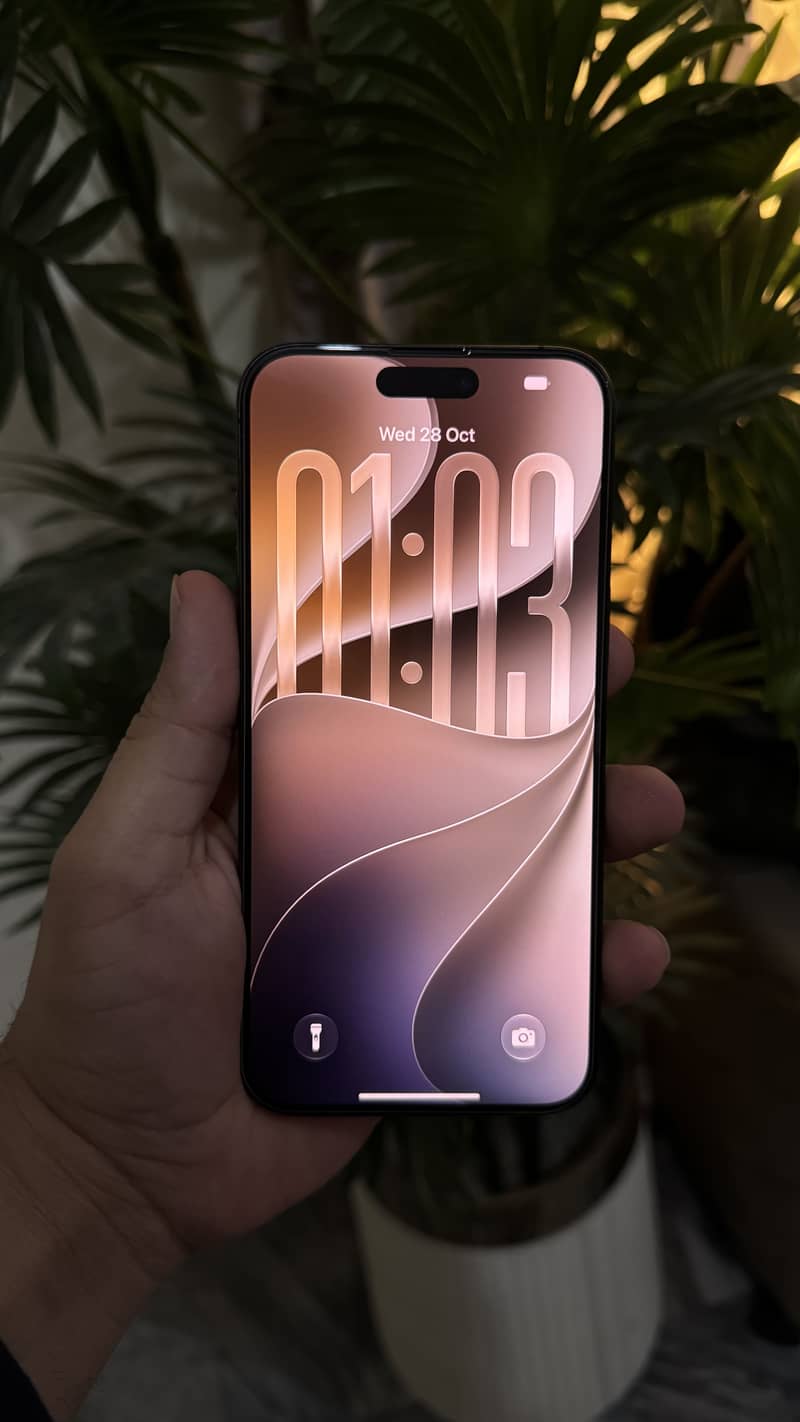 Apple iPhone 15 Pro Max 1