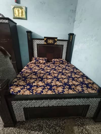 black Tali wooden complete bed set for sale
