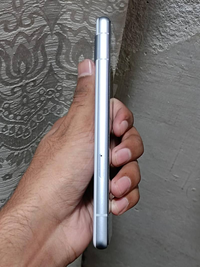 Google Pixel 7a 3