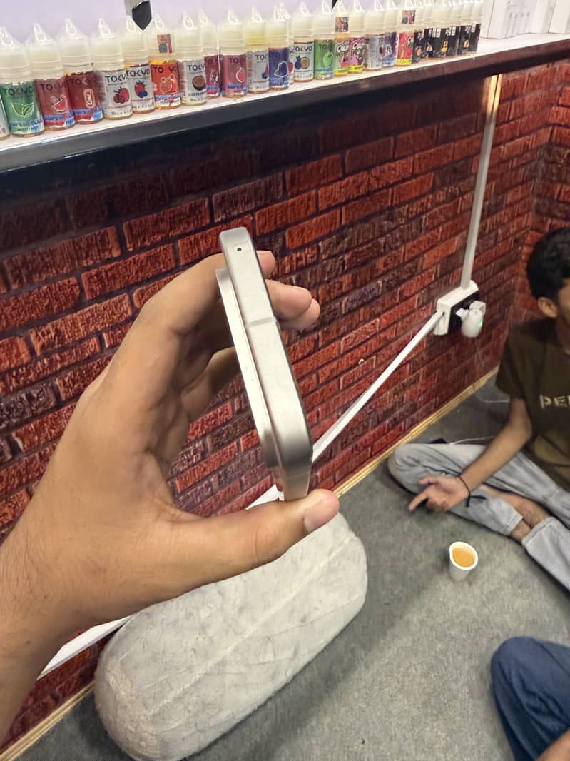 Google Pixel 9 4