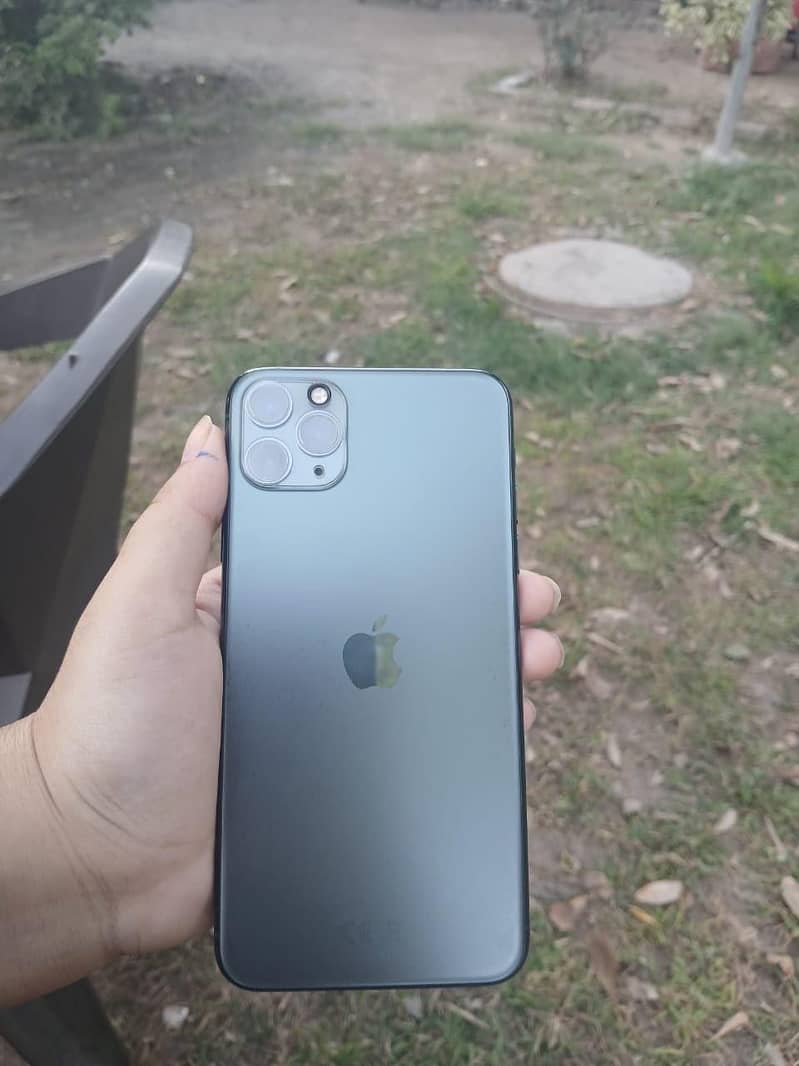 Apple iPhone 11 Pro Max 6