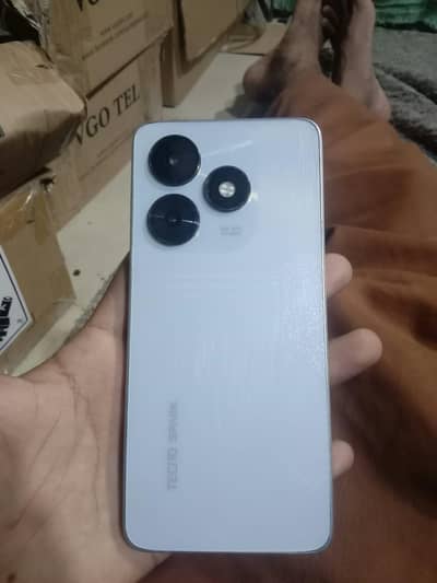 Tecno Spark 20C. . 4+4/128 jb all ok contact 03232671895
