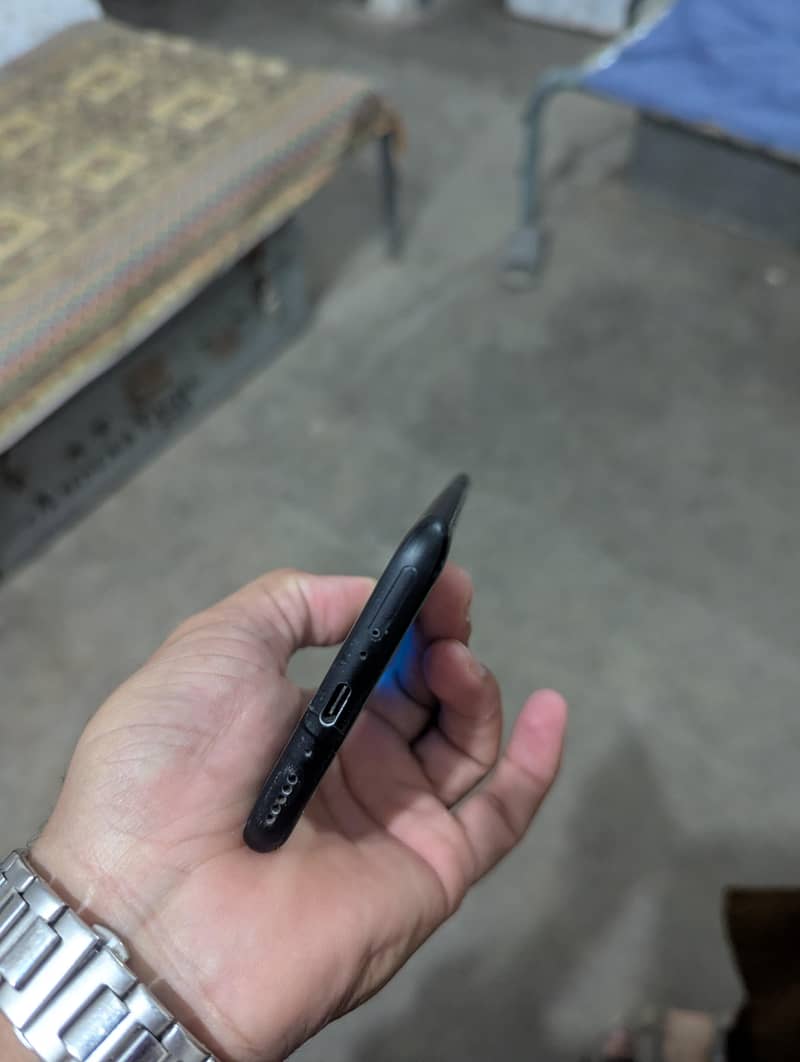 One Plus 7 Pro 3