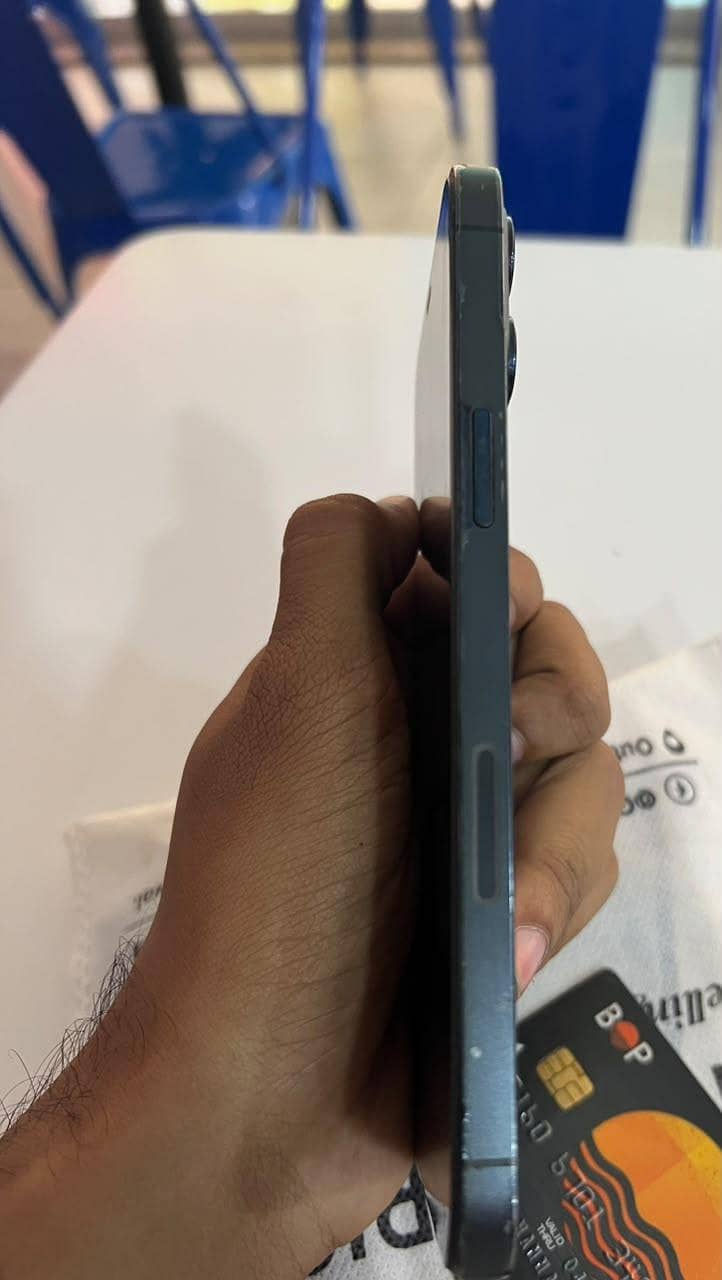 Apple iPhone 12 Pro Max 4