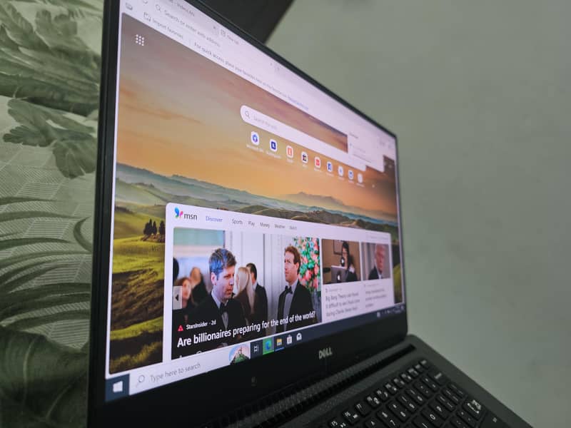 Dell Precision 5520 4k screen 1