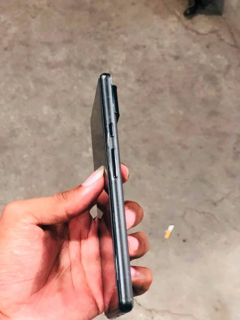 Google Pixel 6 4