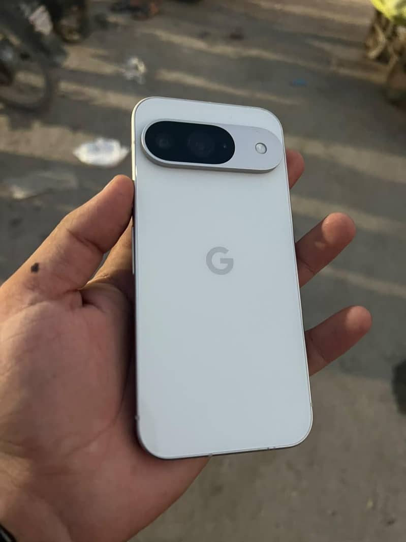 Google Pixel 9 3