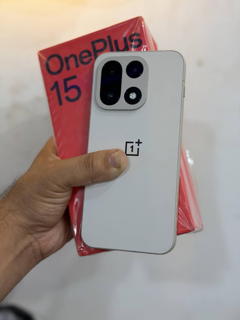 One Plus 15 1