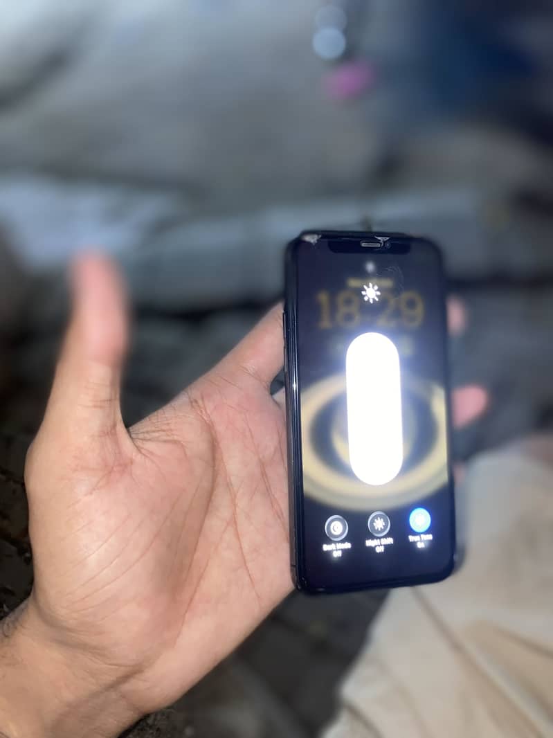 Apple iPhone 11 Pro 1