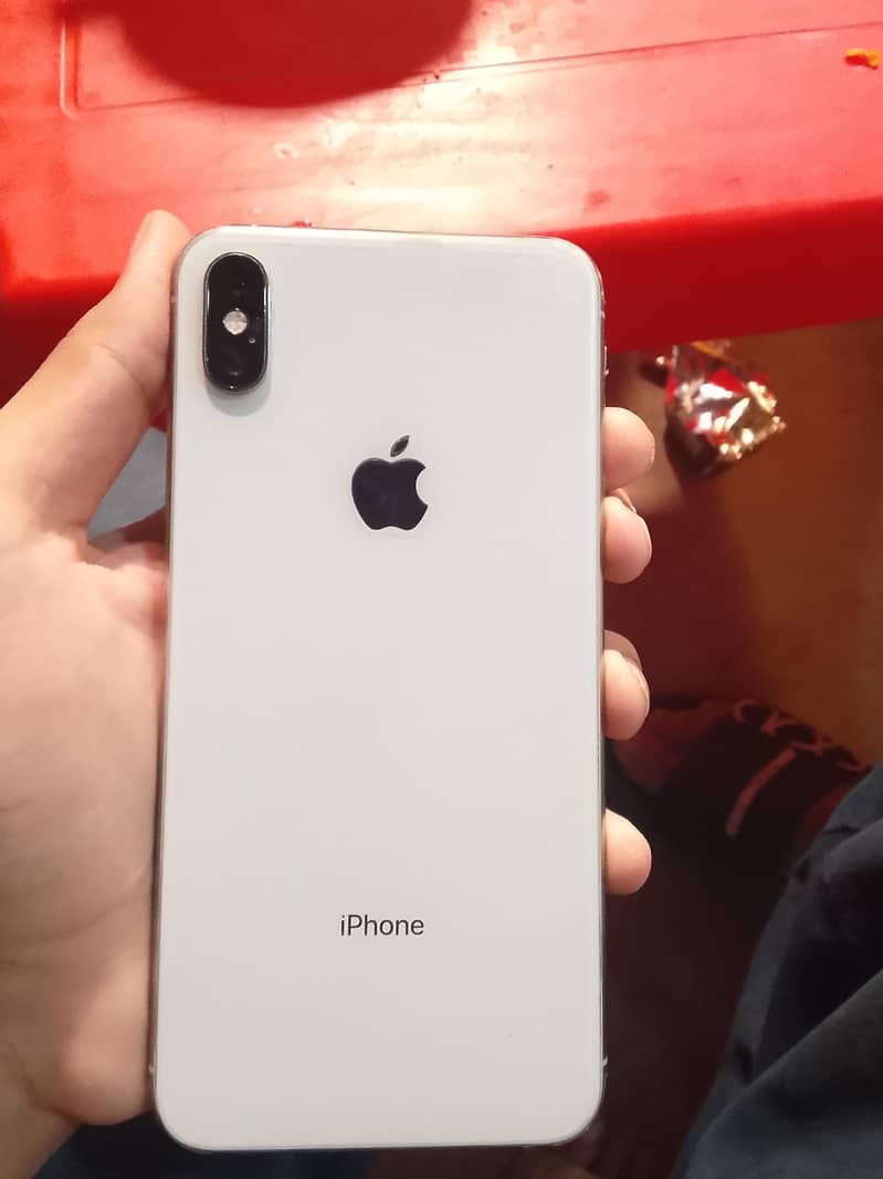 Apple iPhone XS Max 5