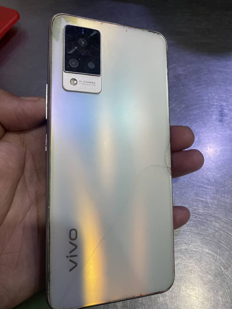 Vivo V21 0