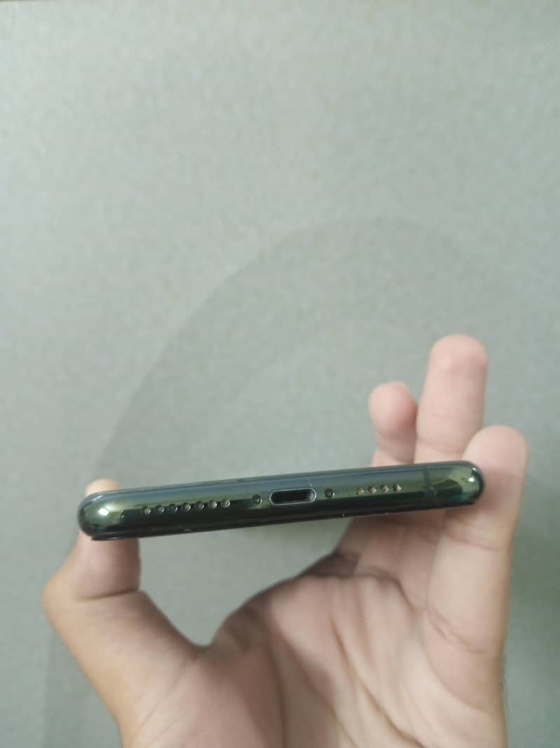 Apple iPhone 11 Pro Max 3