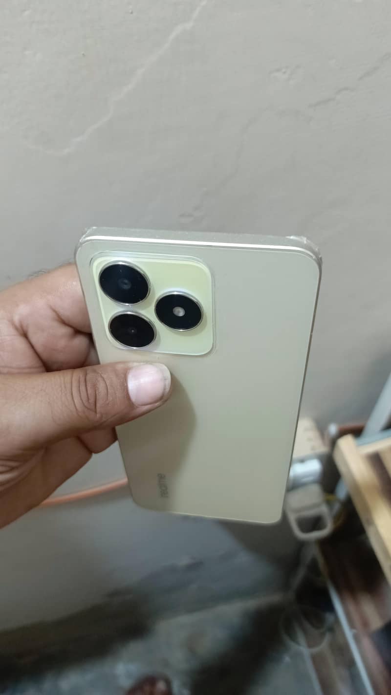 Realme C53 3